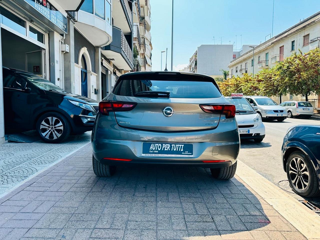 Opel Astra 1.6 CDTi 136CV 5p