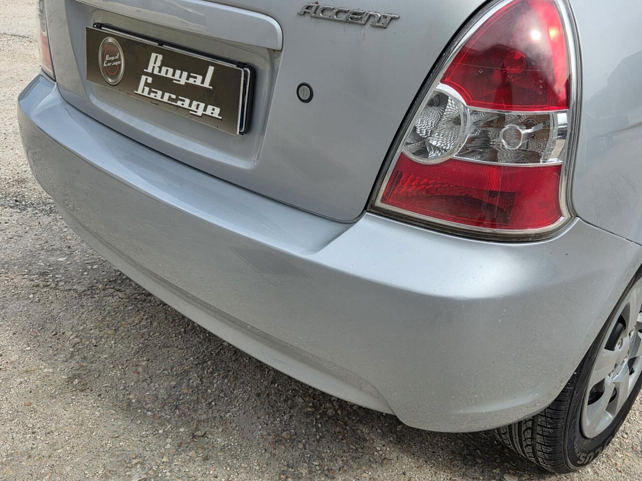 Hyundai Accent 1.4 DYNAMIC METANO -soli km 65.000-