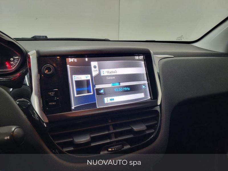 Peugeot 208 1.2 PureTech 82cv Allure