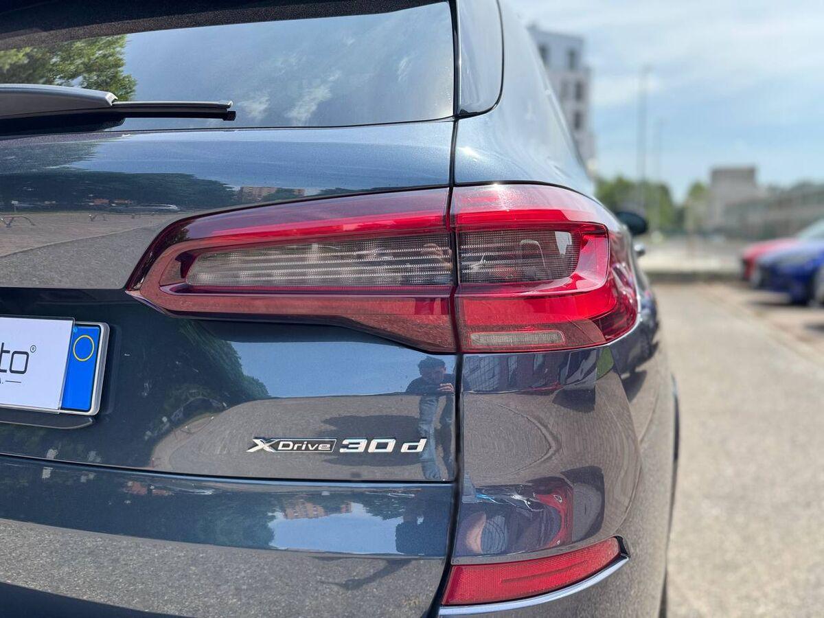 BMW X5 Xdrive30d mhev 48V Msport auto