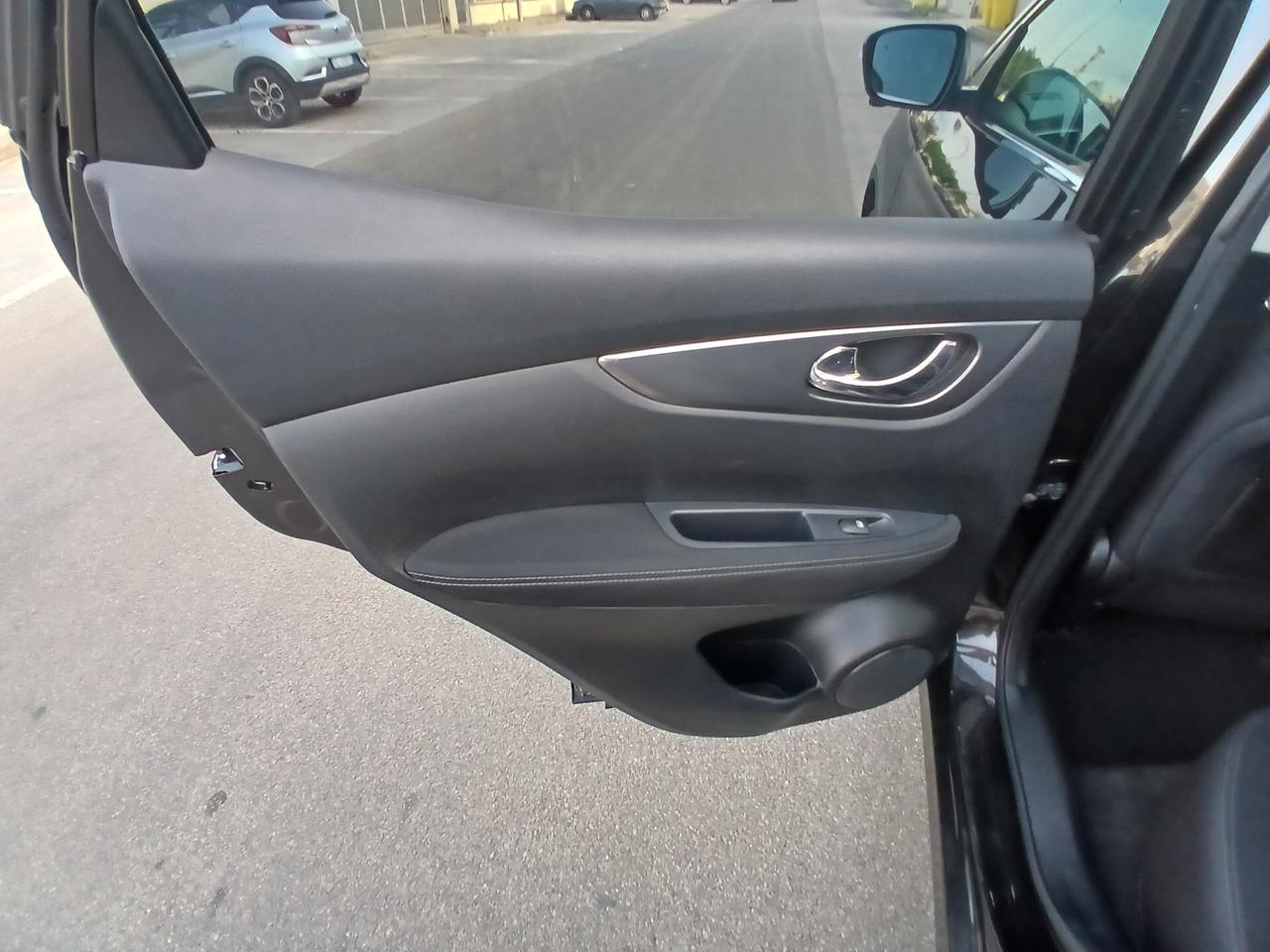 Nissan Qashqai 1.5 dCi N-Connecta