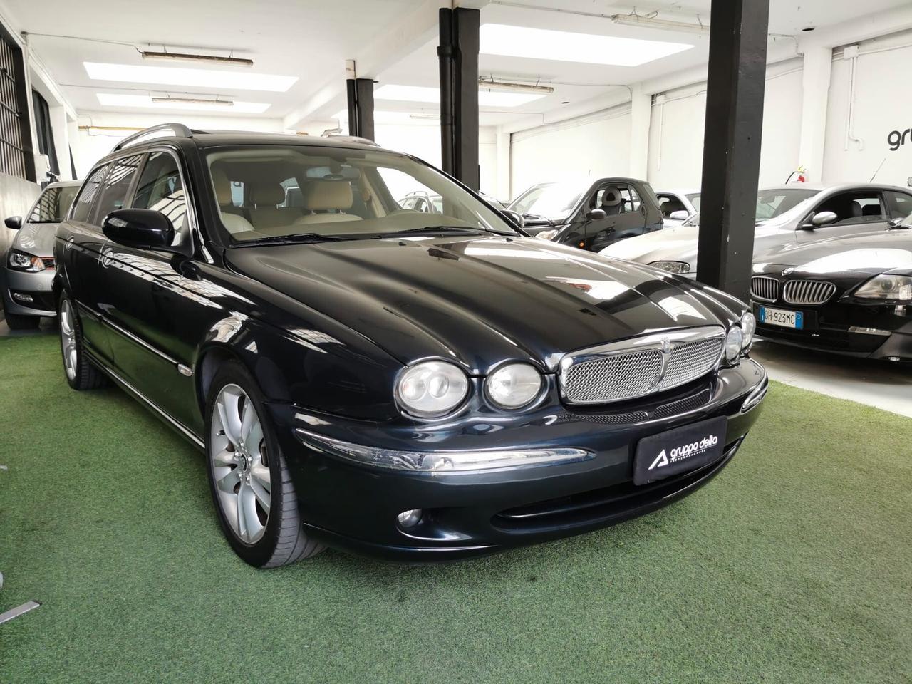 Jaguar X-Type 2.2D cat Wagon Executive GARANZIA 12 MESI