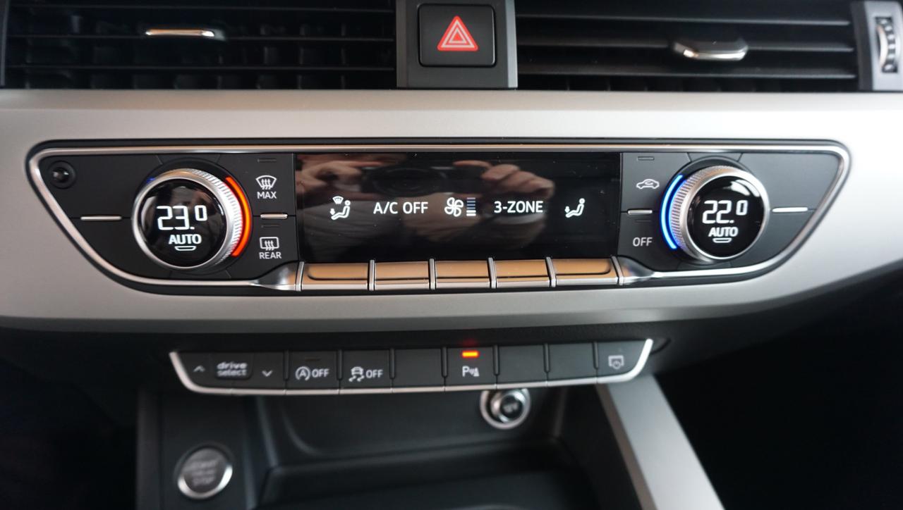 Audi A4 Avant 30 2.0 tdi Business 122cv s-tronic my16