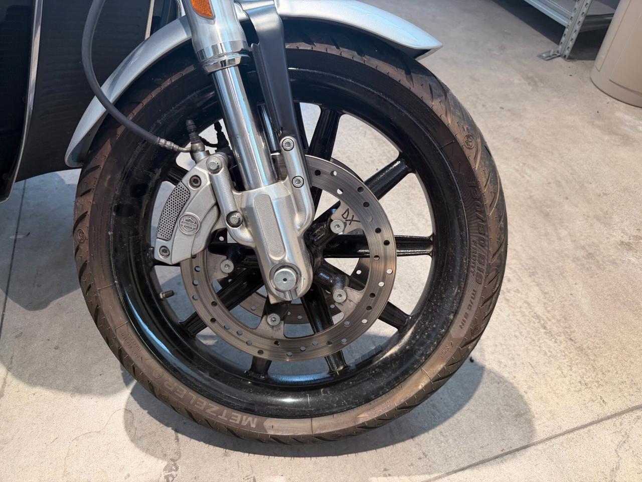 Harley-davidson 1130 V-ROD - VRSCR