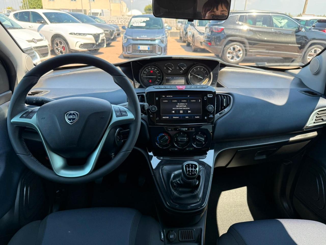Lancia Ypsilon 1.0 FireFly 5 porte S&S Hybrid Platino