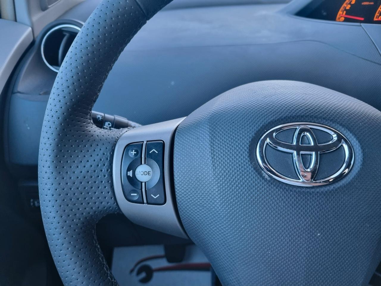 Toyota Yaris 1.3 5 porte Sol