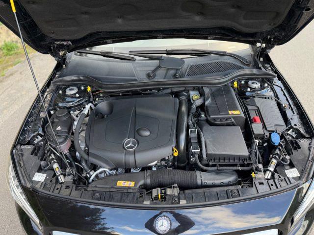 MERCEDES-BENZ GLA 200 d Automatic Premium