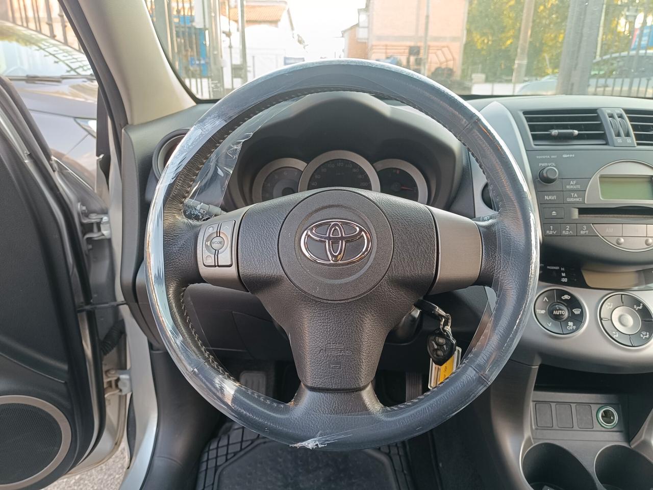 Toyota RAV 4 RAV4 2.2 D-4D 136 CV Luxury
