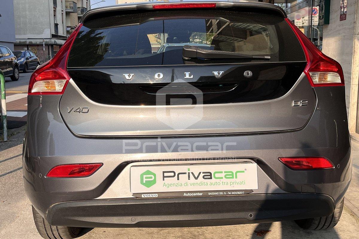 VOLVO V40 D2 1.6 R-design Momentum