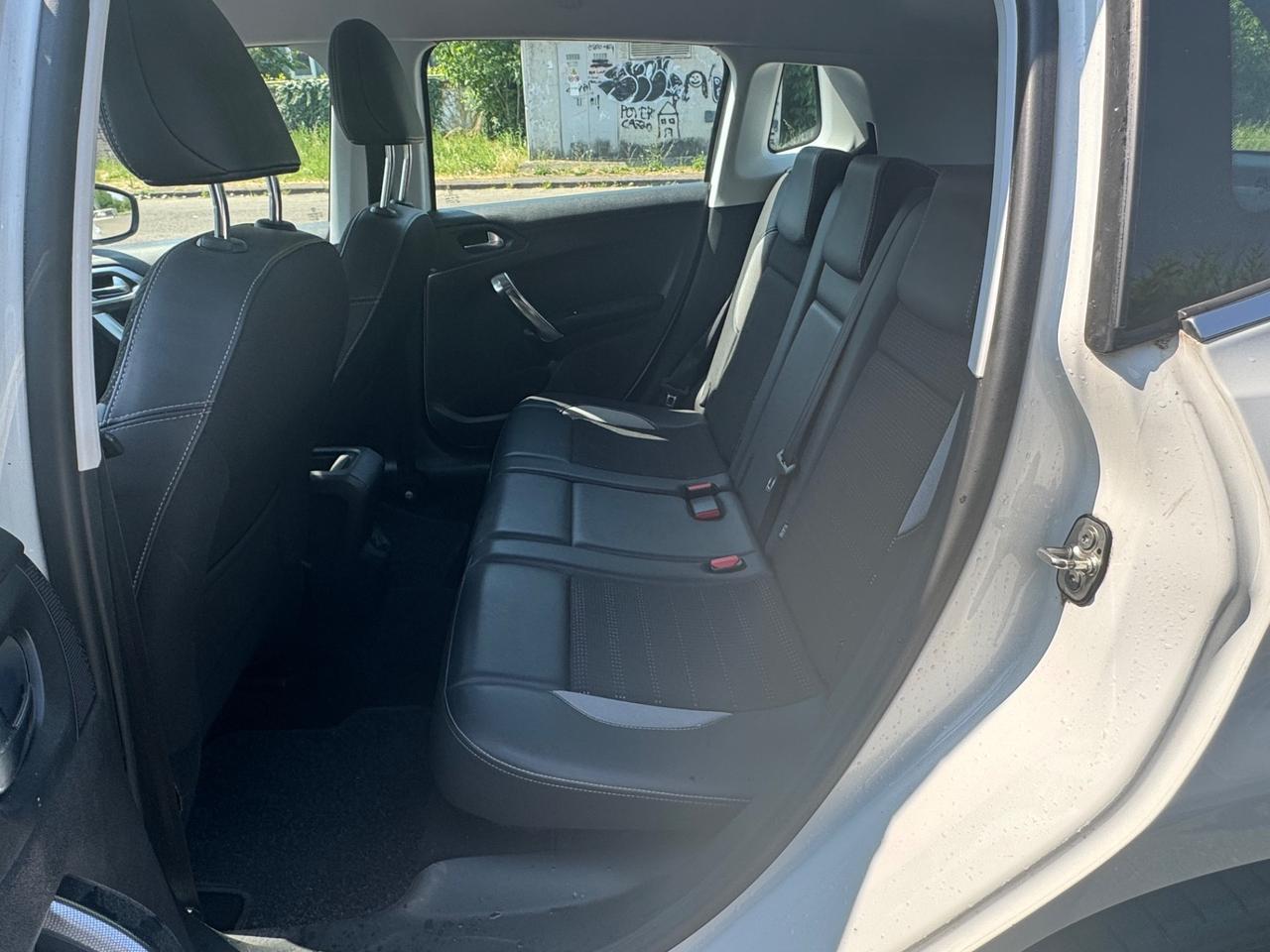 Peugeot 2008 PureTech 82 Allure