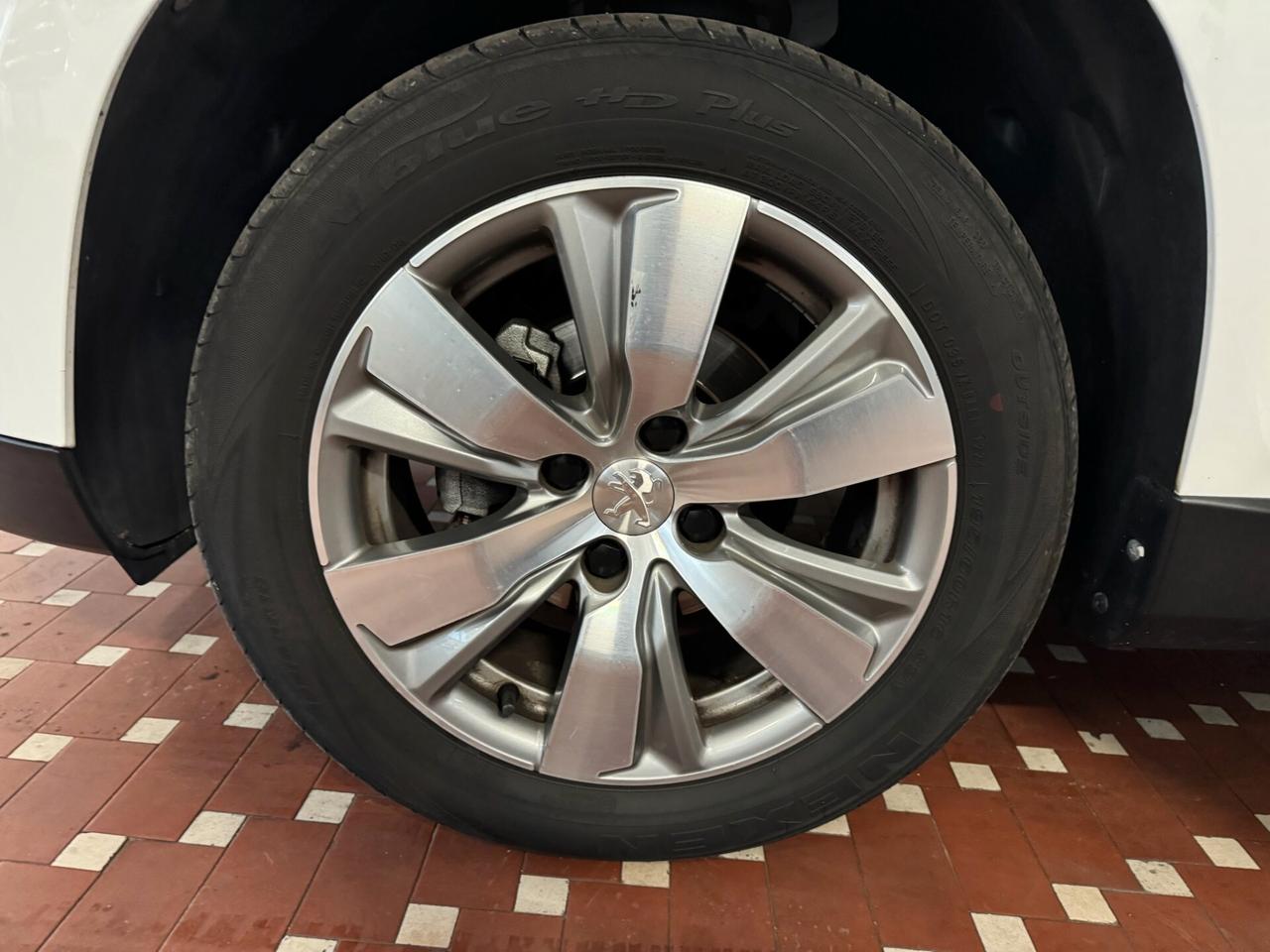 Peugeot 2008 PureTech 82 Allure - UNICO PROPRIETARIO