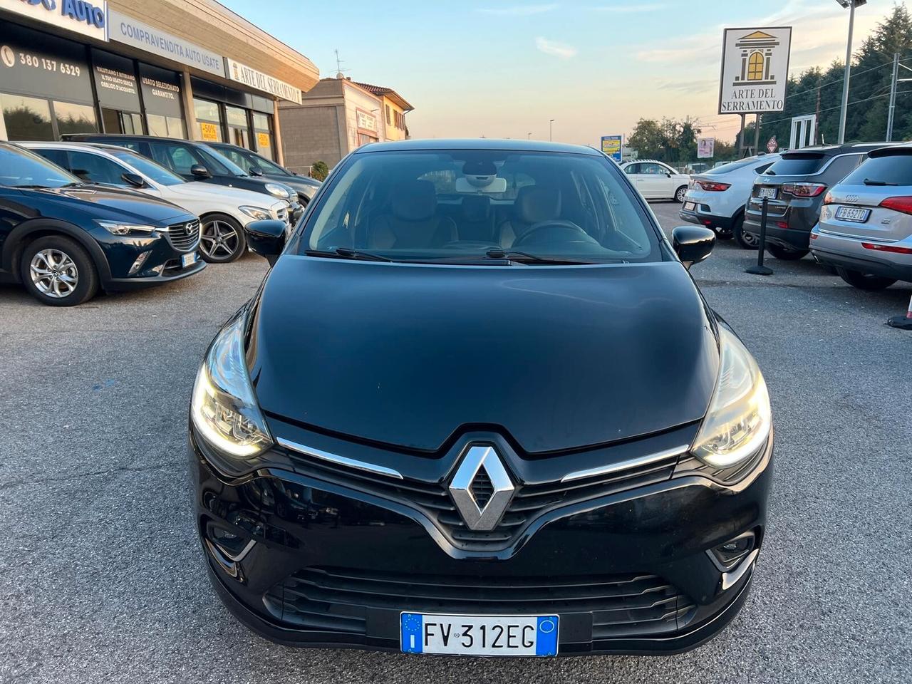 Renault Clio TCe 12V 90 CV GPL 5 porte Moschino Intens