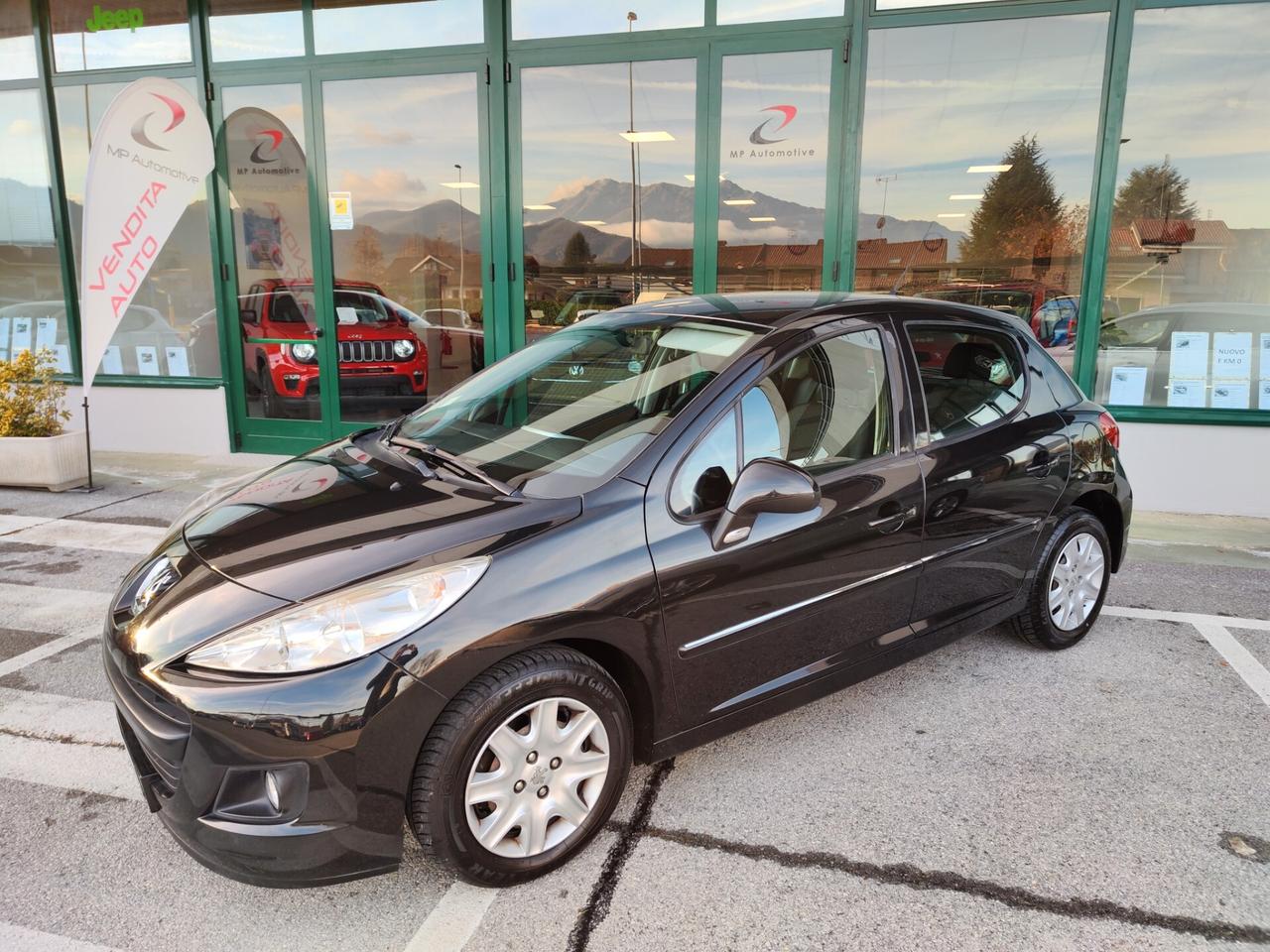 Peugeot 207 1.4 HDi 70CV 5p. NEOPATENTATI