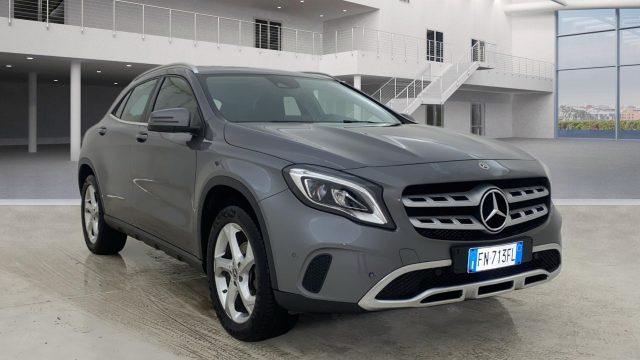 MERCEDES-BENZ GLA 200 d Sport auto