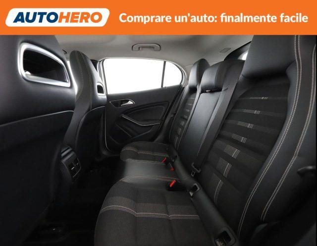 MERCEDES-BENZ GLA 180 d Automatic Sport