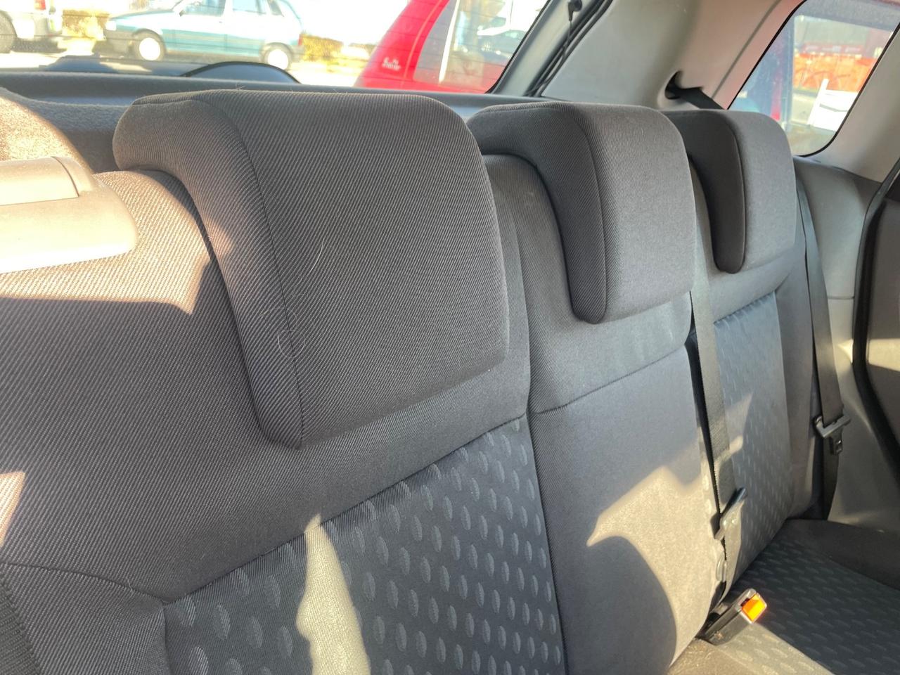 Ford Fiesta 1.4 16V 5p. Ghia