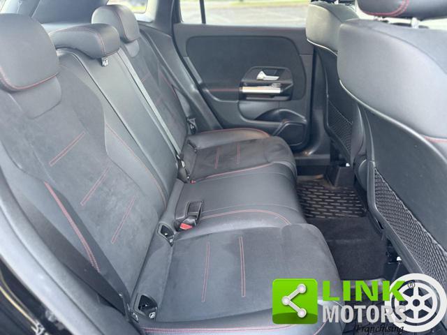 MERCEDES-BENZ GLA 200 d Automatic Premium