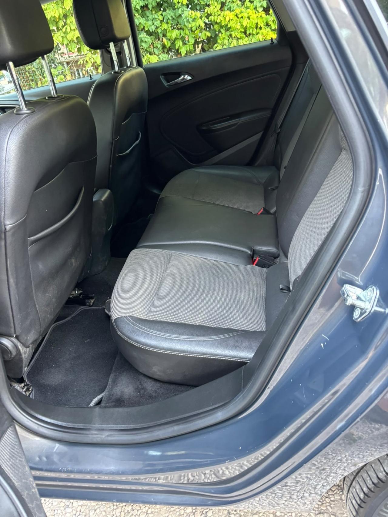 Opel Astra 1.4 benzina GPL Sports anno 2015