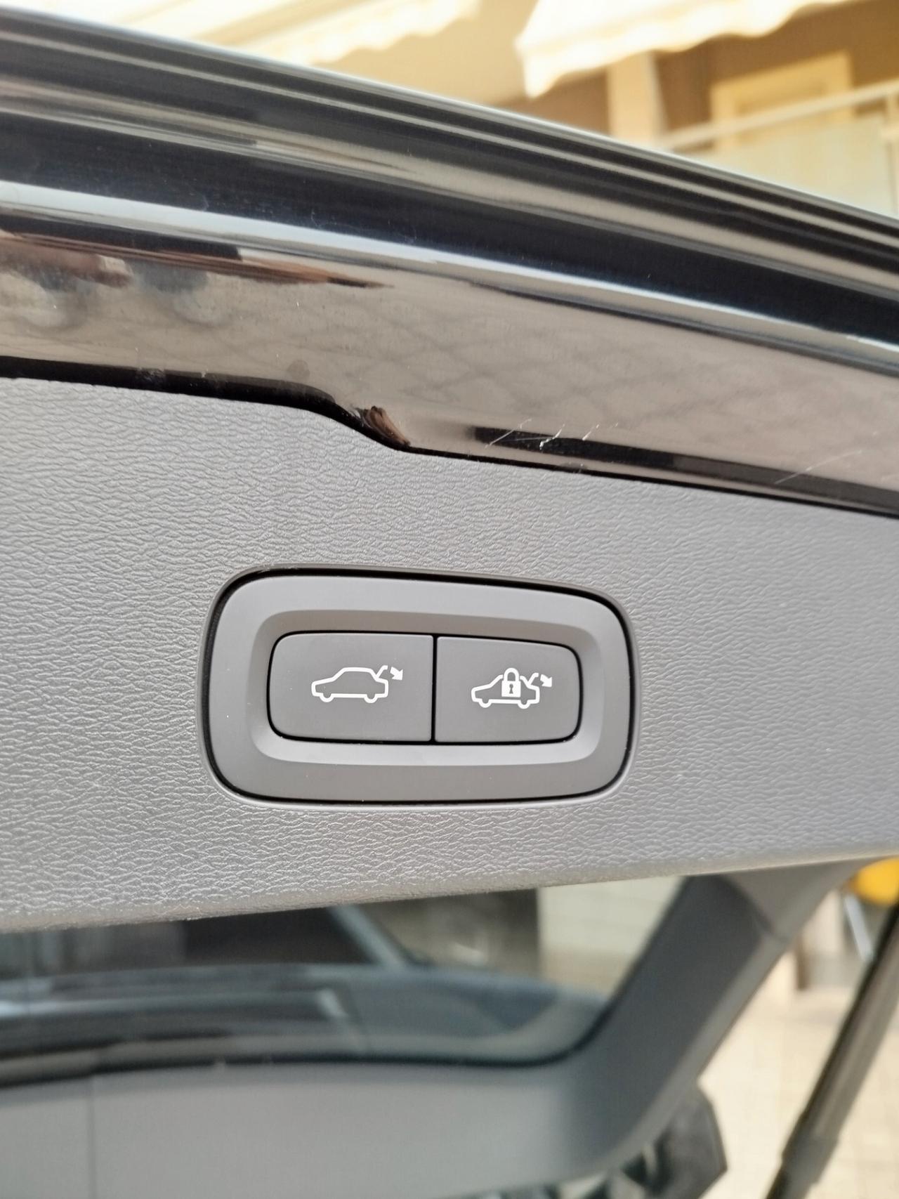 Volvo V60 B4 (d) Geartronic Momentum Business
