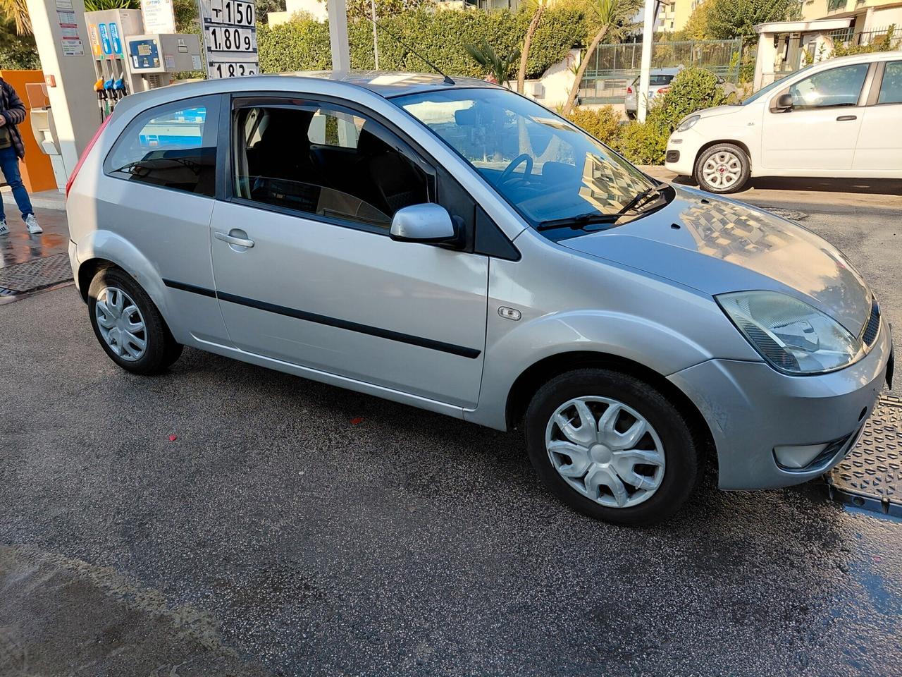 Ford Fiesta 1.4 TDCi aut. 3p. Ghia