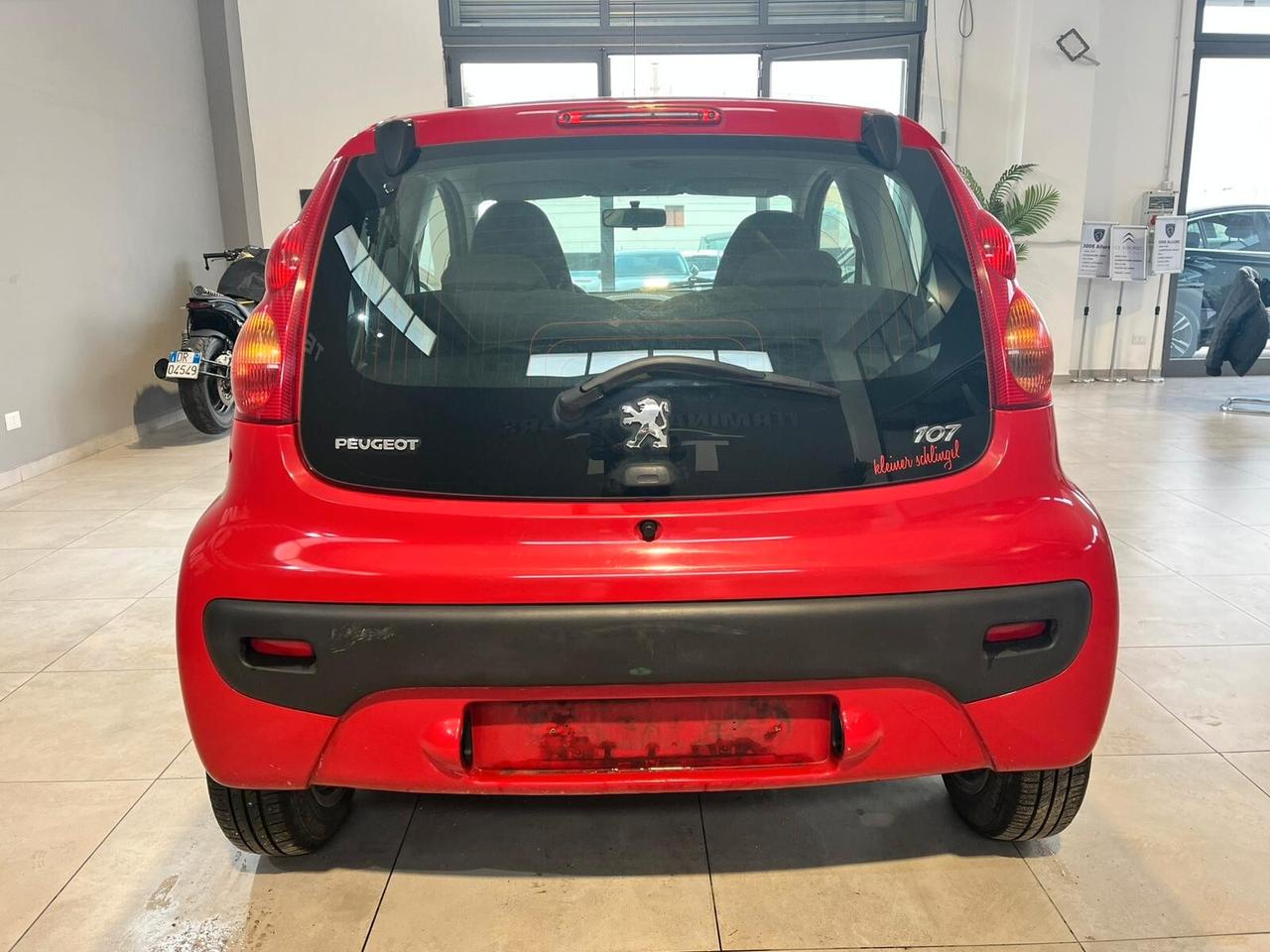 Peugeot 107 1.0 68CV 3p. Plaisir