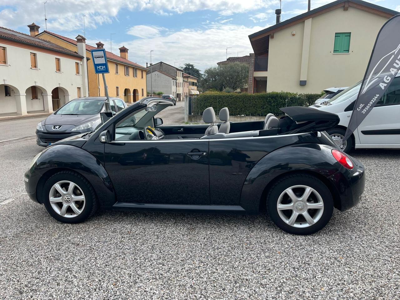 Volkswagen New Beetle 1.6 Cabrio