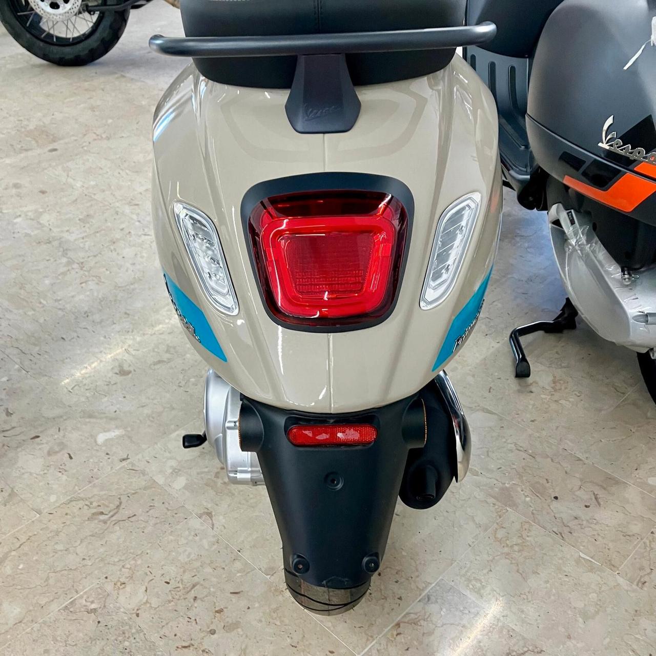 Vespa 50 Primavera Sport