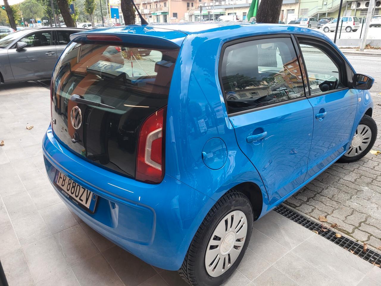 Volkswagen up! 1,0-UNICA PROPR-EURO 6-3 REVISIONI