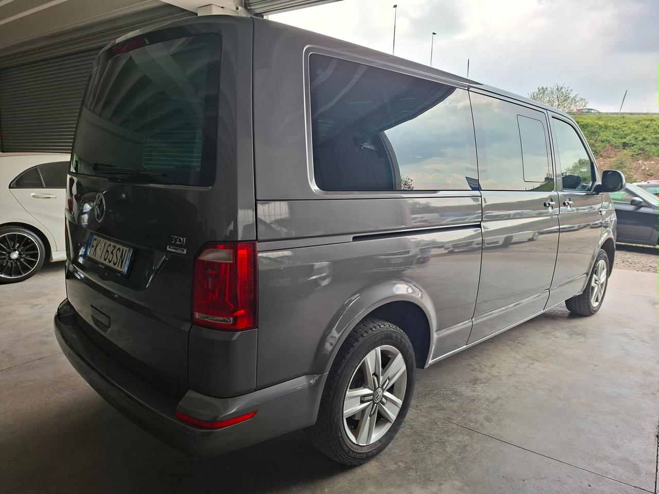 Volkswagen T6 Caravelle 2.0 TDI / 8 POSTI / AUTOMATICO / PELLE / EURO 6B