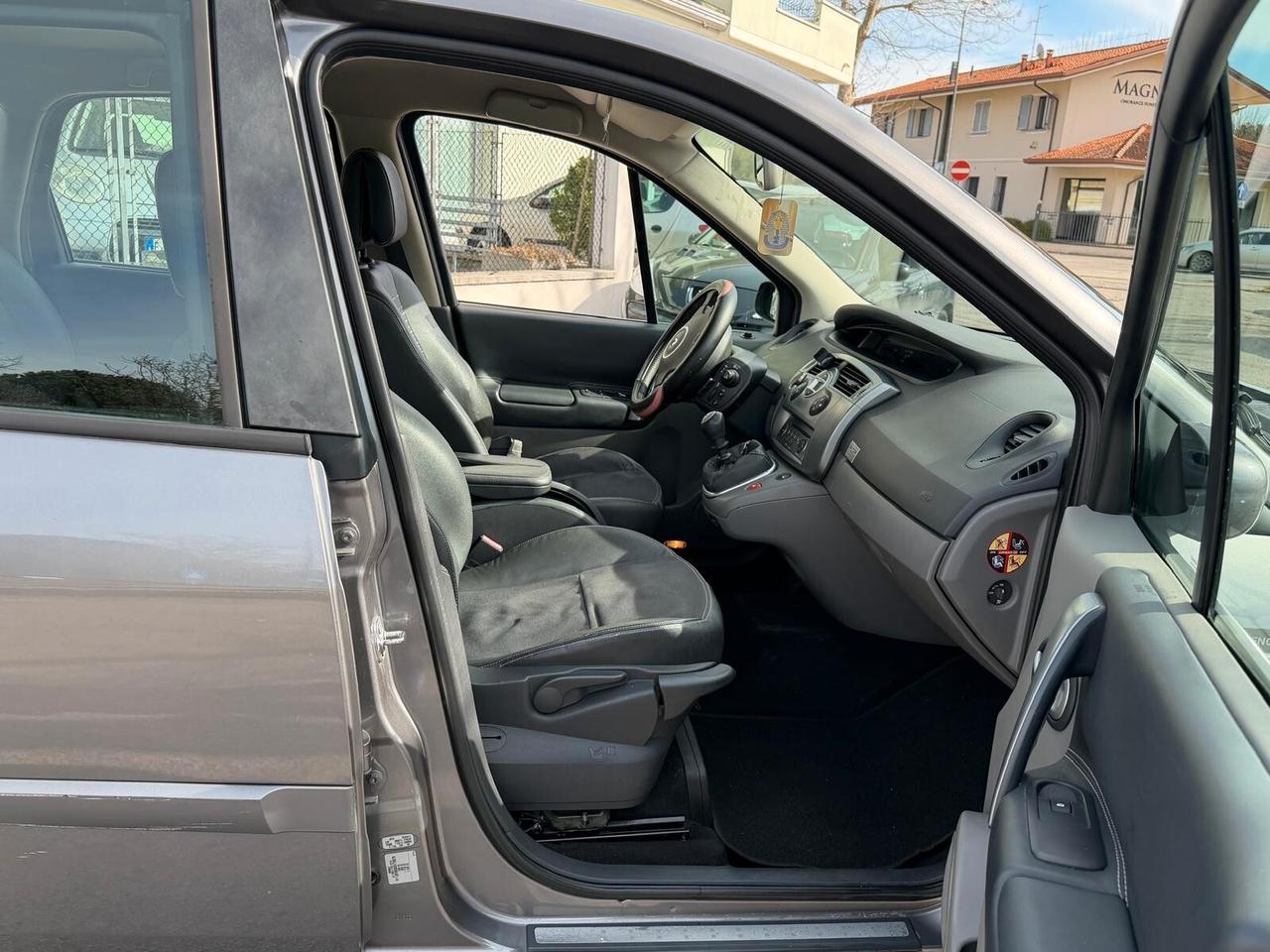 Renault Scenic Grand Scénic 1.6 16V GPL Serie Speciale PlayStation Portable