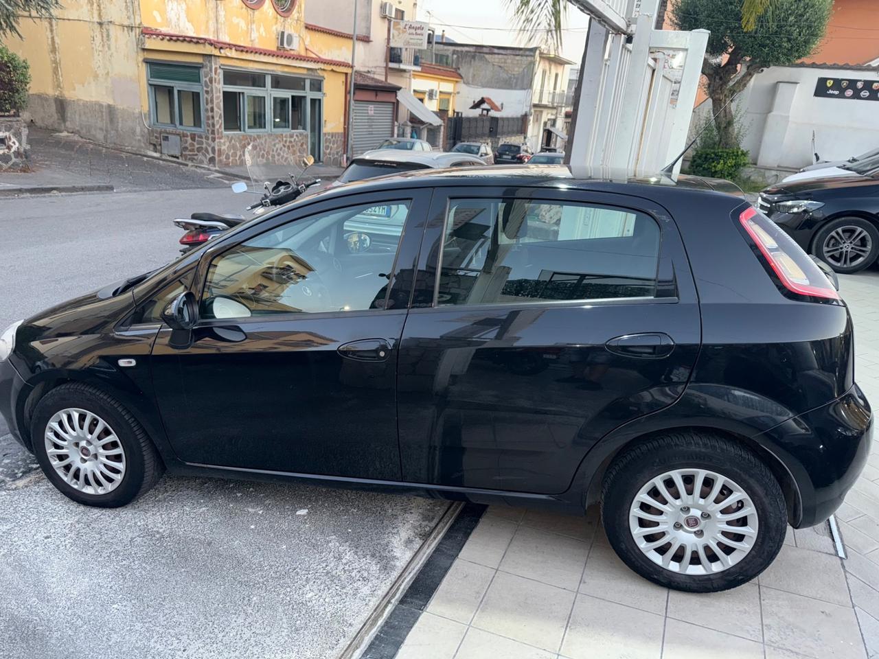 Fiat Punto 1.3 MJT II 75 CV 5 porte Street
