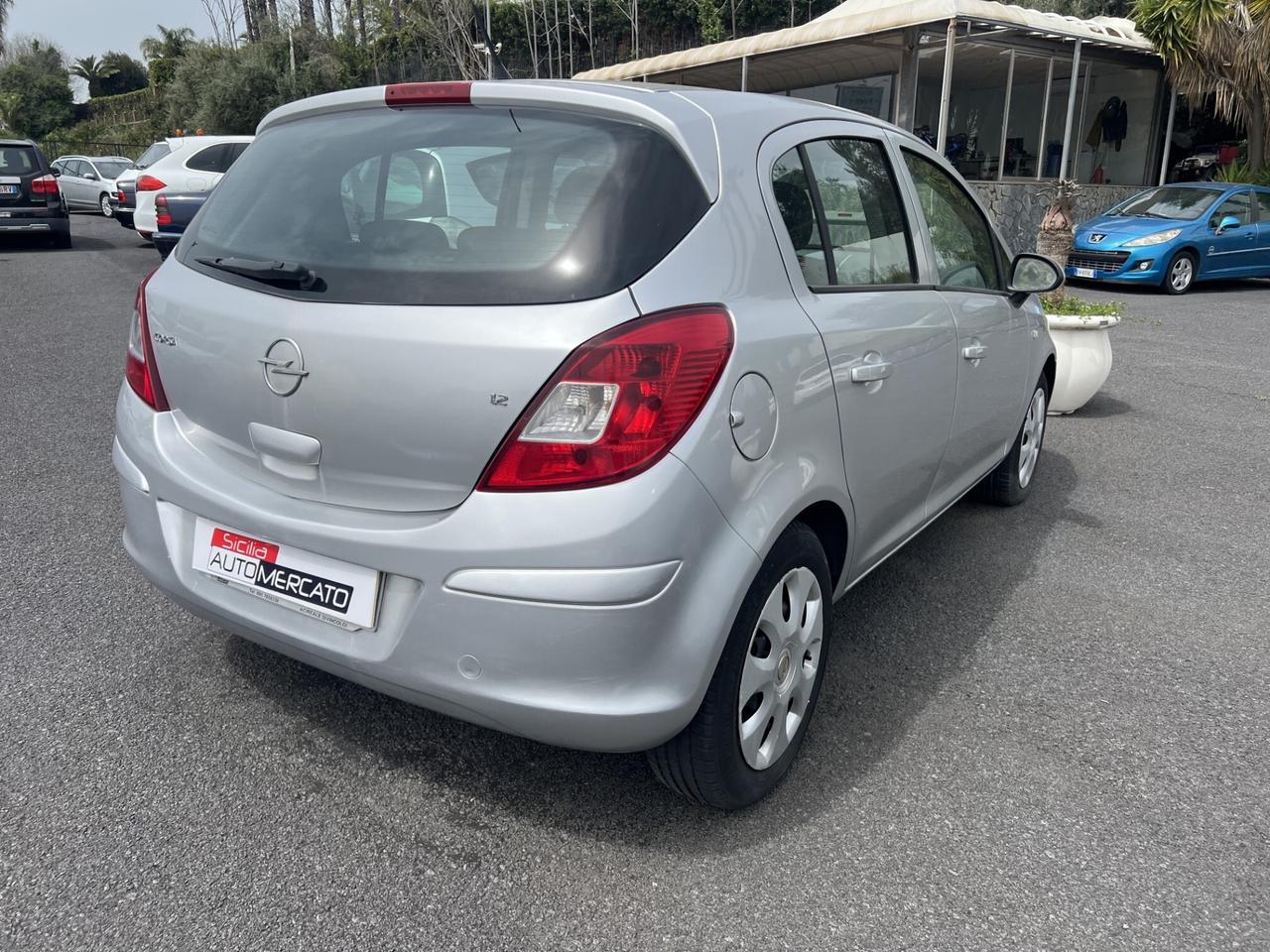opel corsa benzina