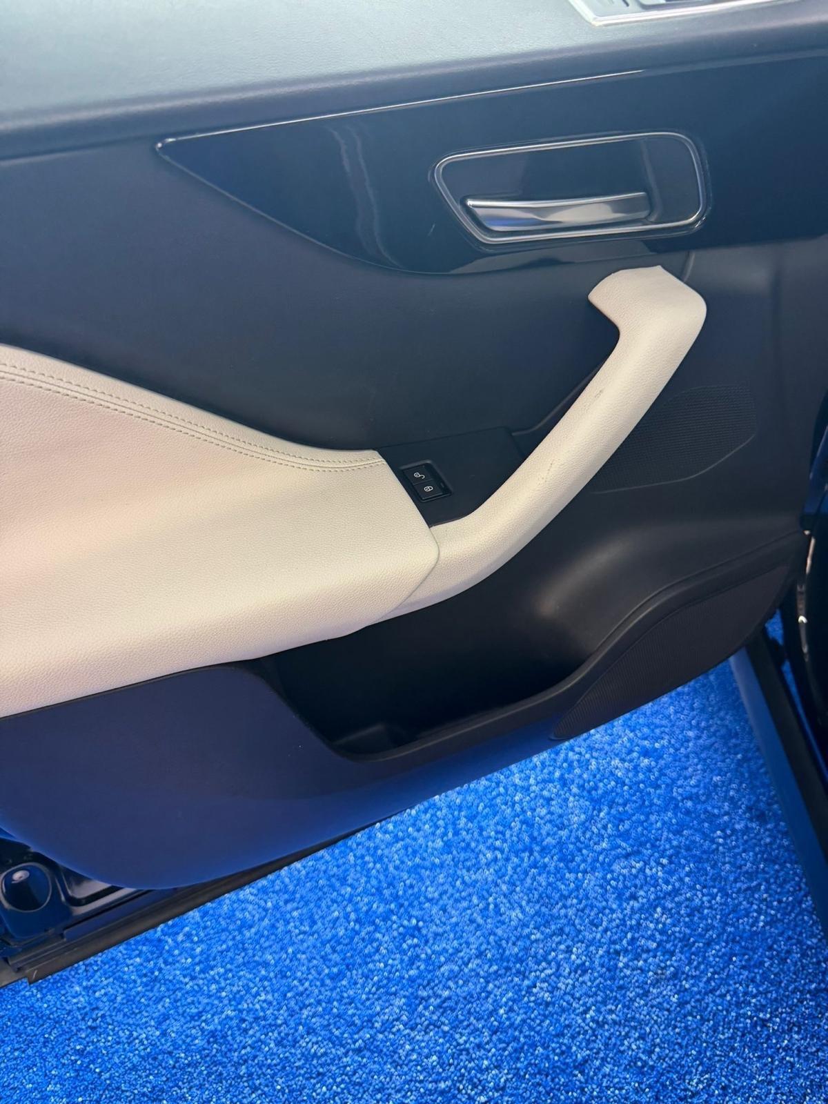 Jaguar F-Pace 2.0 D 180 CV AWD Portfolio permute e finanziamenti