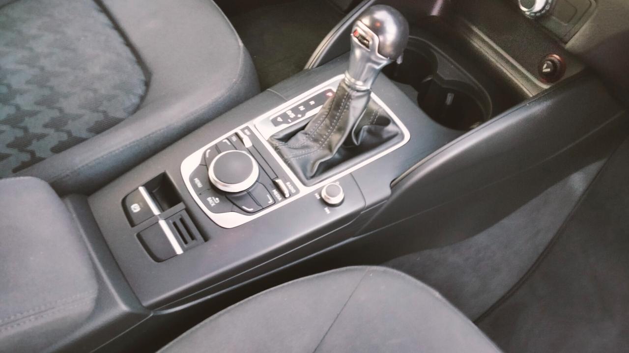 Audi A3 1.6 TDI clean diesel S tronic Ambition NEOPATENTATI 2017