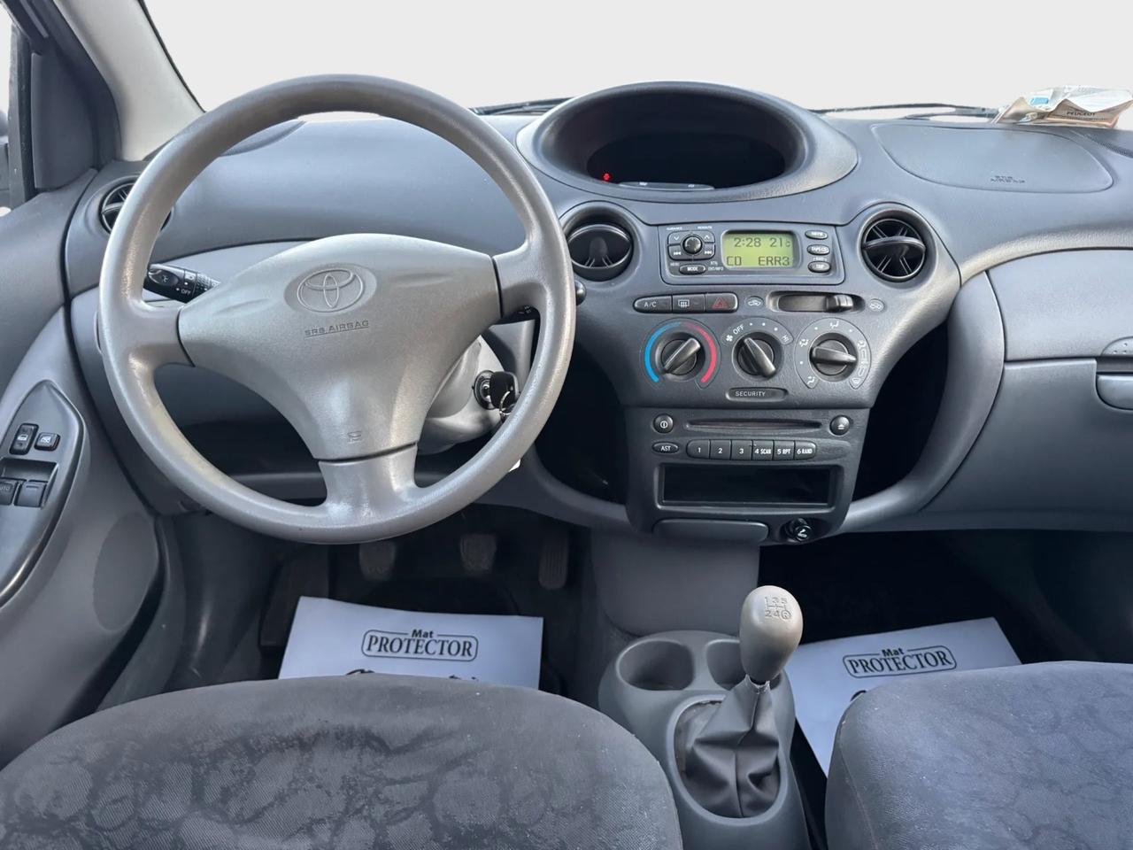 Toyota Yaris 1.0 benzina 2004 88.000km ottimo stato