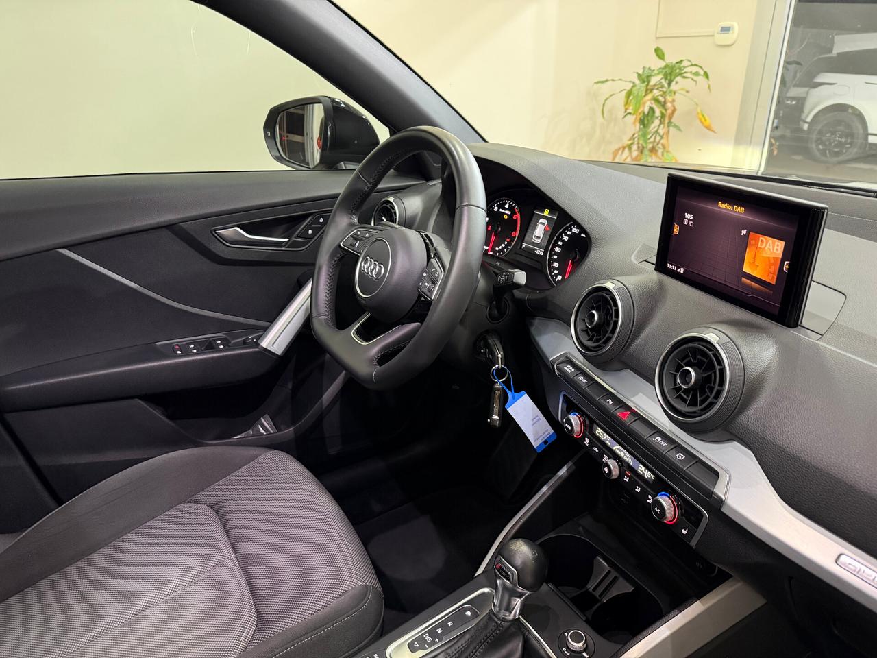 Audi Q2 35 TDI quattro S tronic Blak Edition Tetto Sky Open