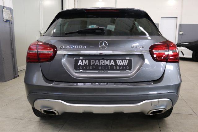 MERCEDES-BENZ GLA 200 d Automatic 4Matic Sport