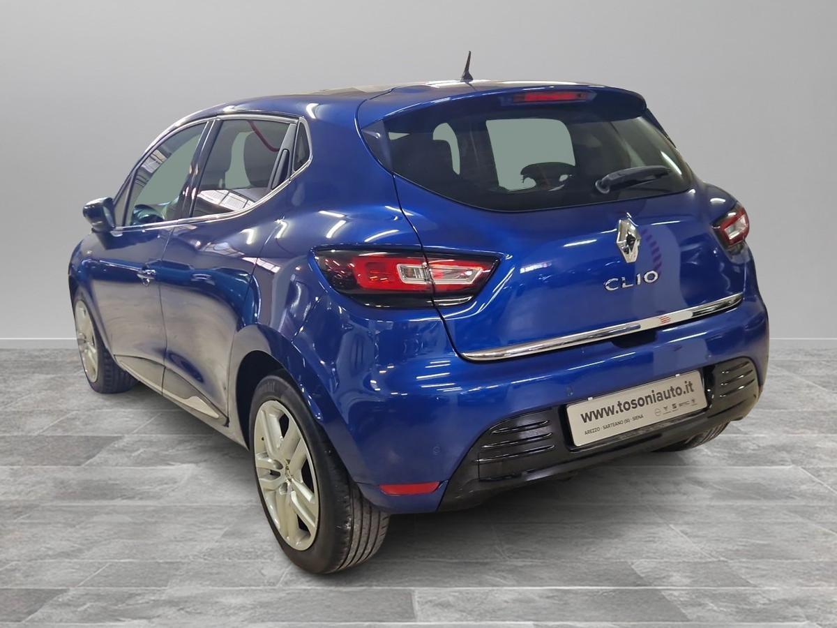 RENAULT Clio 0.9 tce Moschino Life 75cv