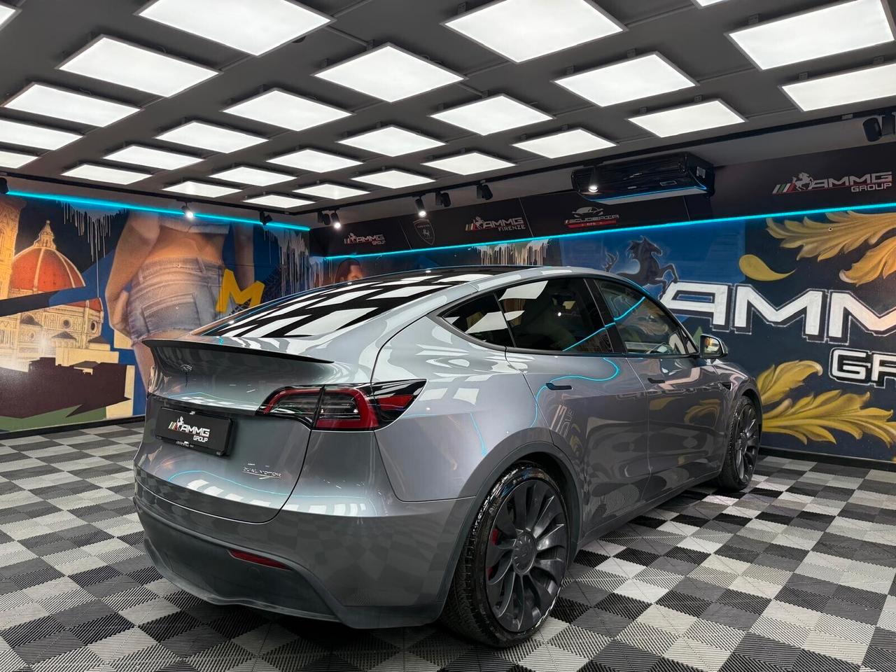 Tesla Model Y AWD PERFORMANCE (000)