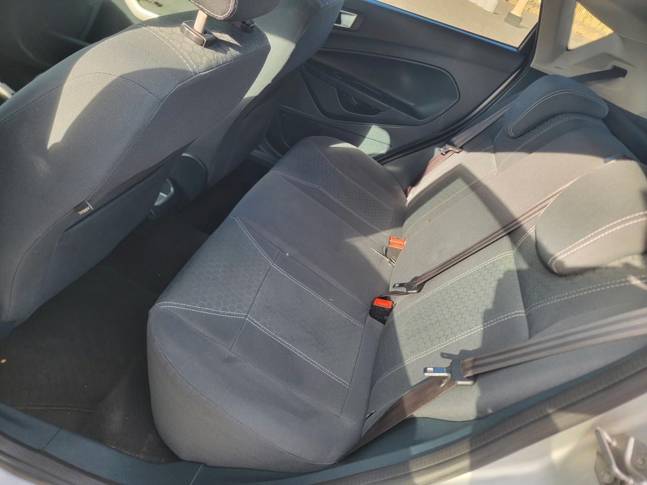 Ford Fiesta 1.4 Bz.- GPL Titanium GARANZIA