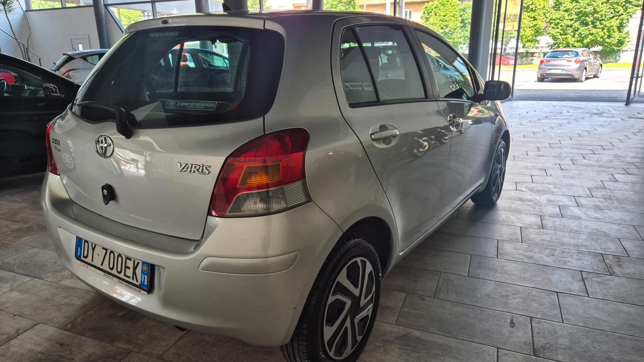 Toyota Yaris 1.3 5 porte Sol