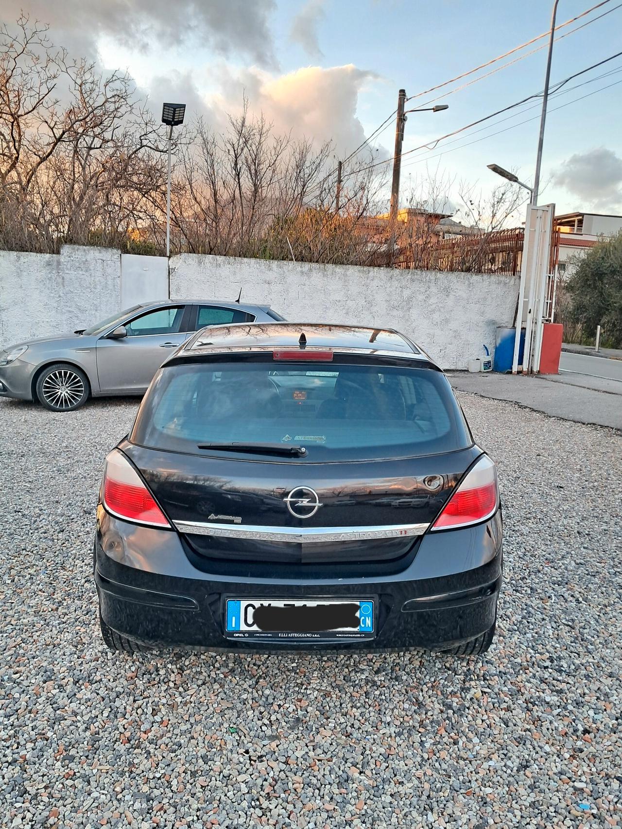 Opel Astra 1.7 CDTI 101CV