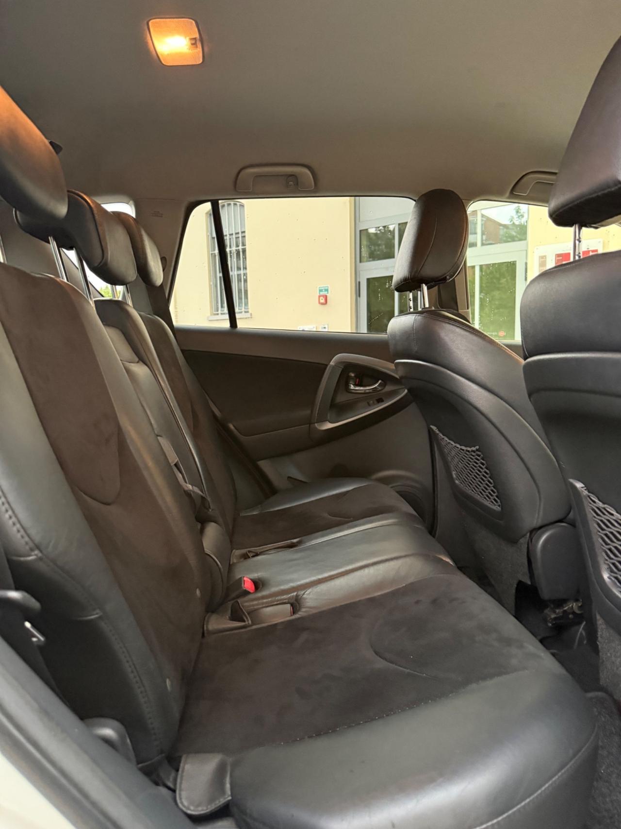 Toyota RAV 4 RAV4 Crossport 2.2 D-4D 150 CV Lounge