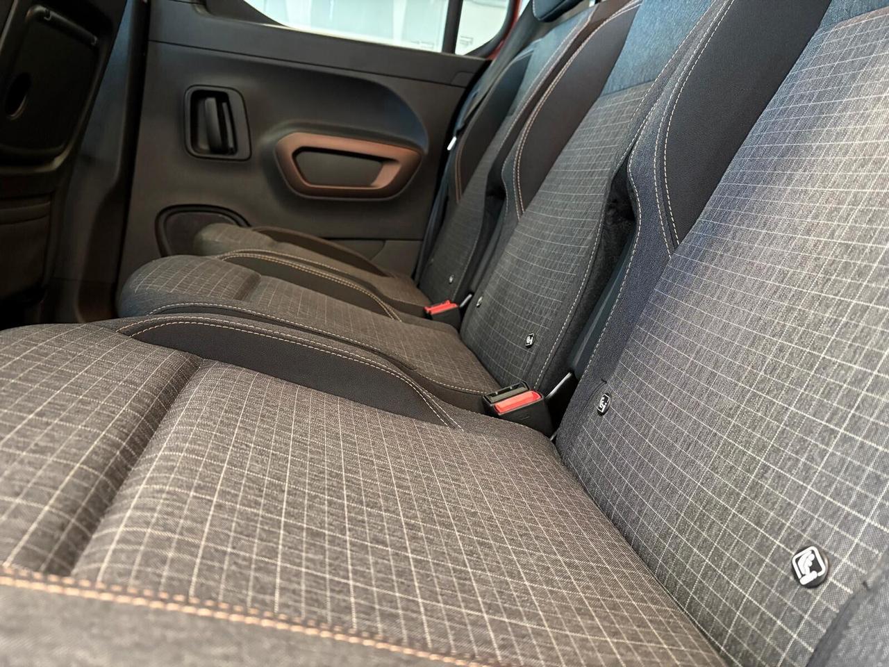 Peugeot Rifter GT motore elettrico 136 CV 50kWh SPOTICAR