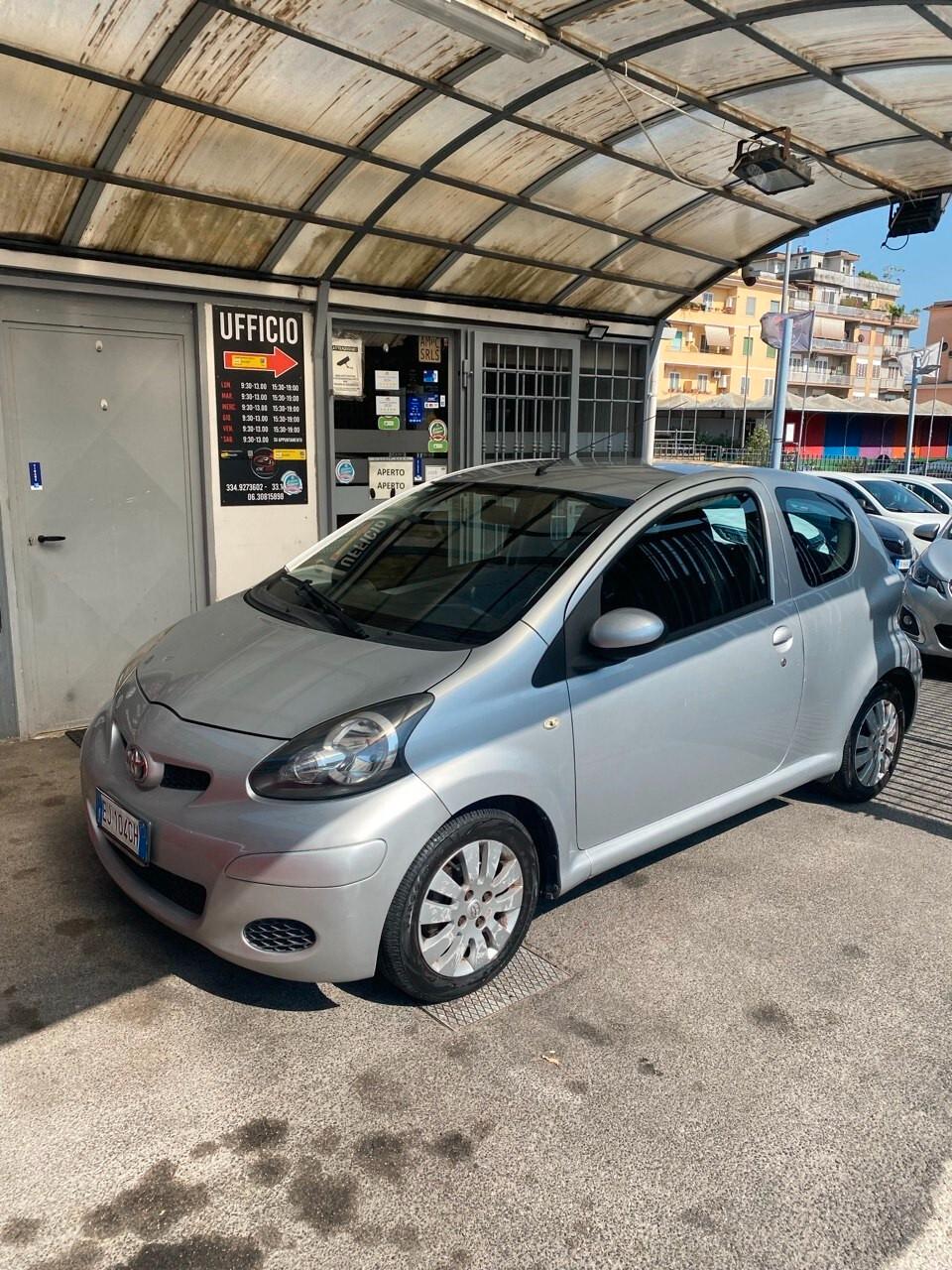 Toyota Aygo 1.0 12V VVT-i 3 porte - CAMBIO AUTOMATICO
