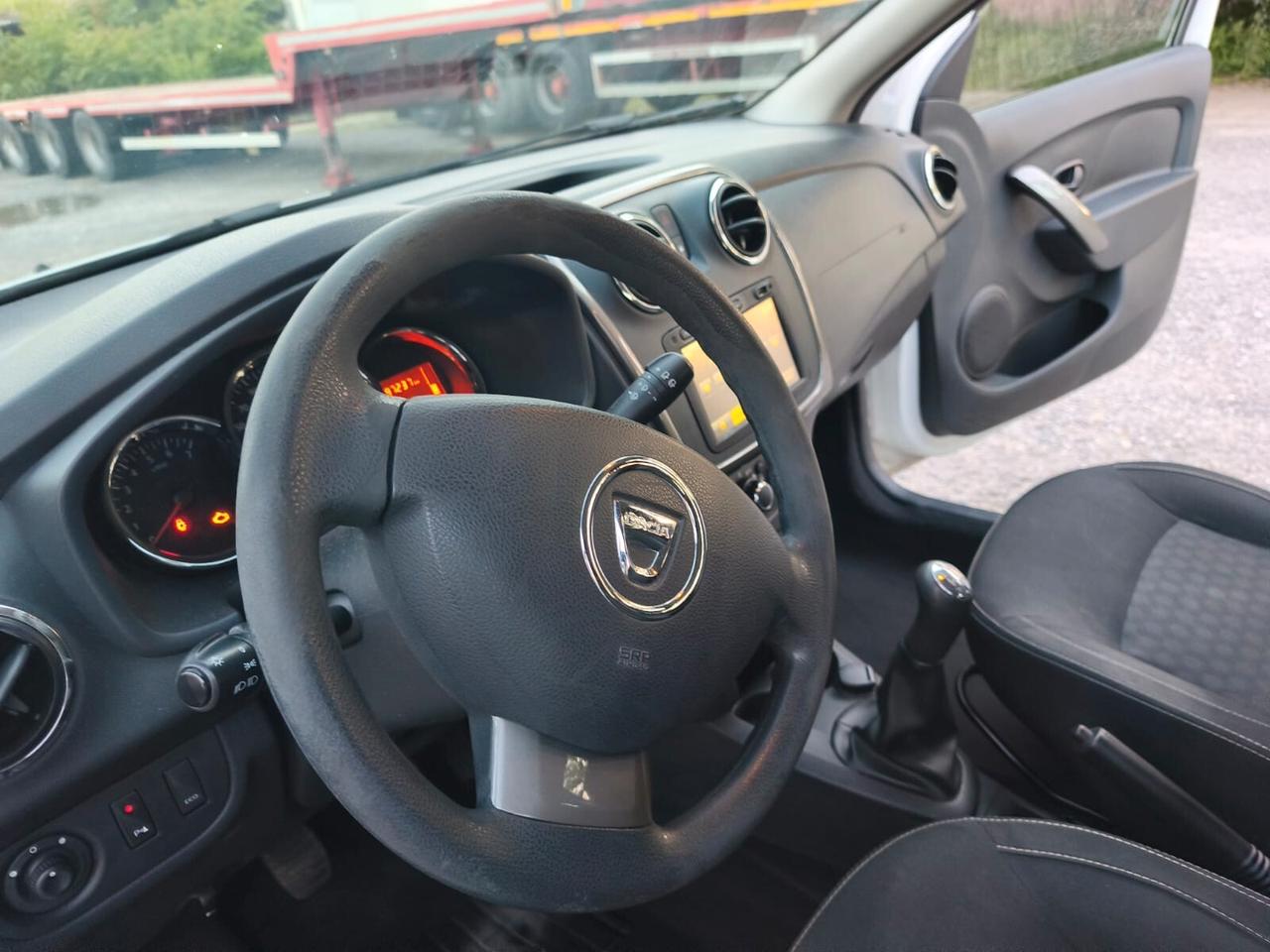 Dacia Logan Sw 2015----1.5 Diesel