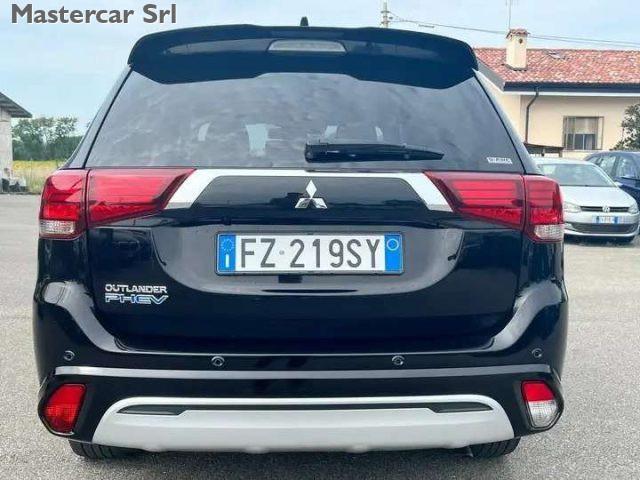 MITSUBISHI Outlander Outlander phev 2.4 Instyle 4wd - FZ219SY