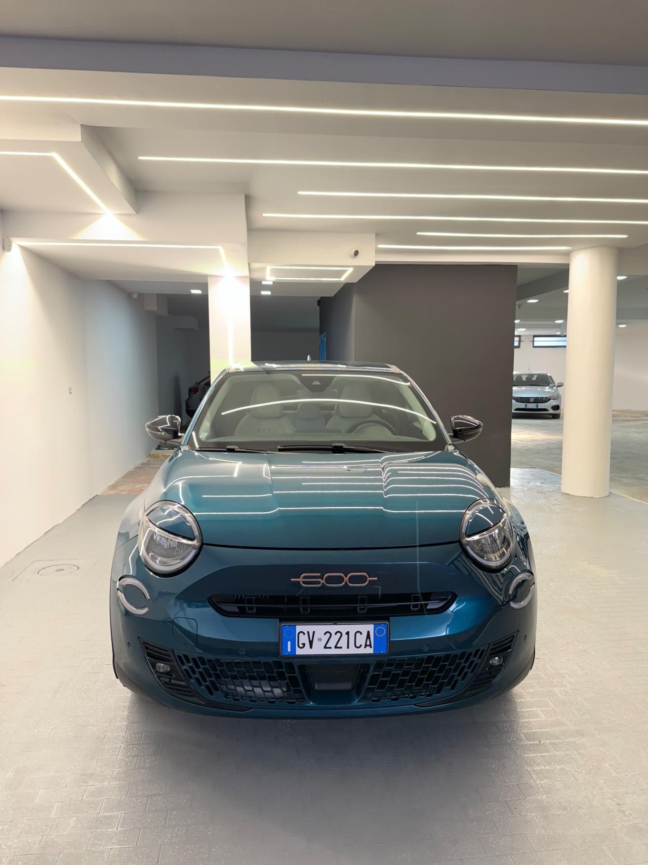 Fiat 600 Hybrid 100 CV DCT MHEV La Prima