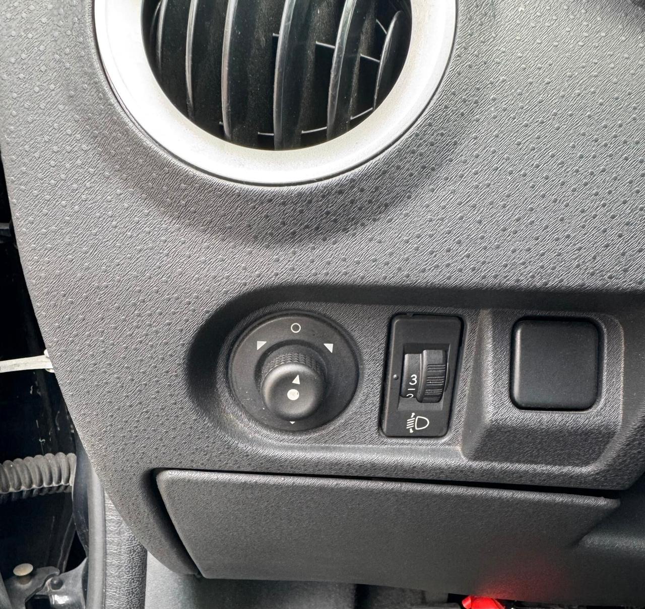 Citroen C2 1.4 HDi 70CV VTR *LEGGI*