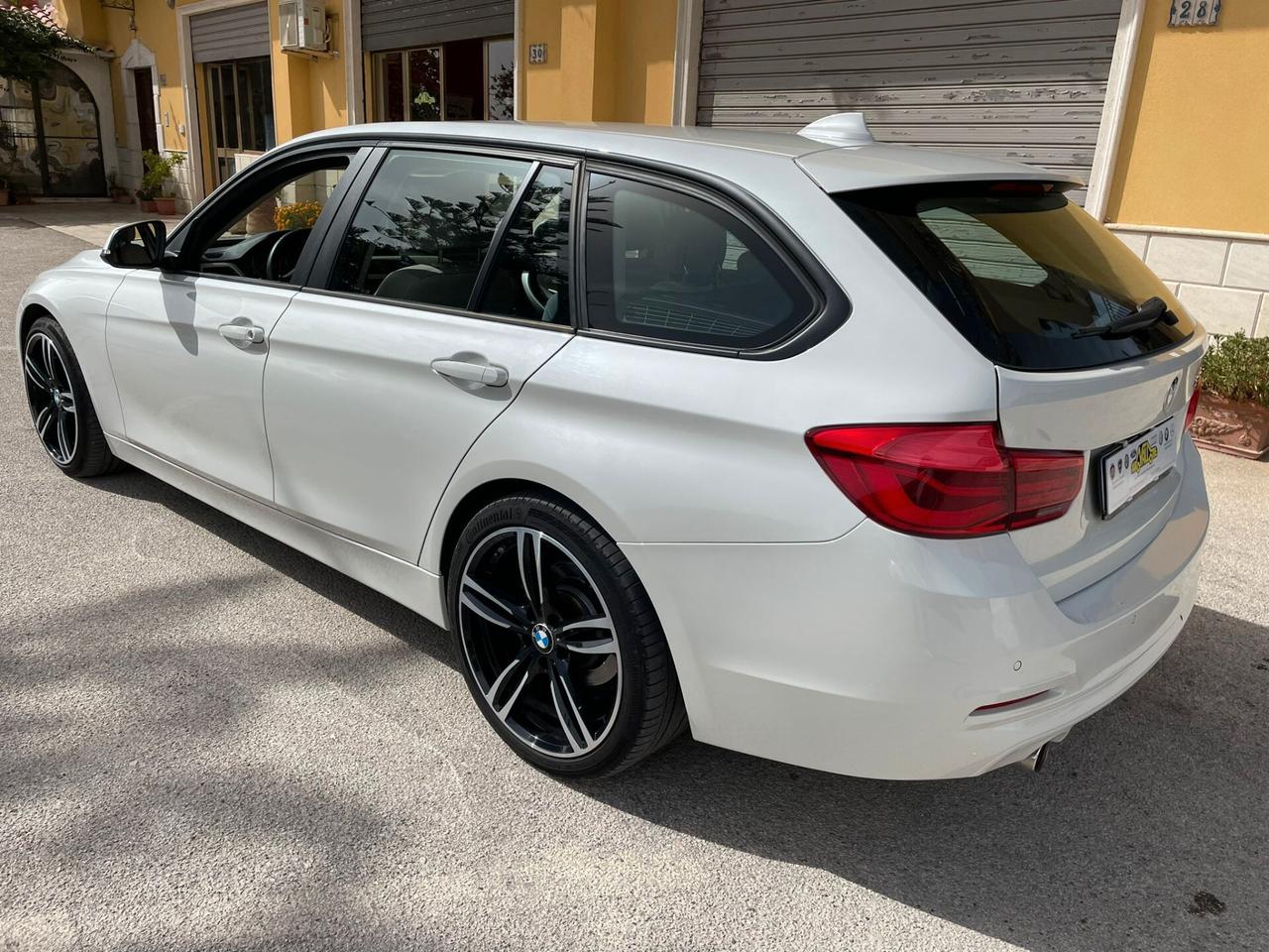 Bmw 318 d Advanced Touring